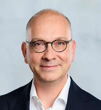 Friese_475x456px_Ansprechpartner