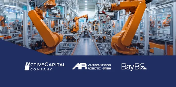 Industriesoboter mit Logo Active Capital, Automations Robotics und BayBG